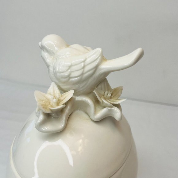 Paris Royal White Glass Oval Trinket Jewelry Box Bird Flowers on Lid No Flaws - Picture 7 of 12